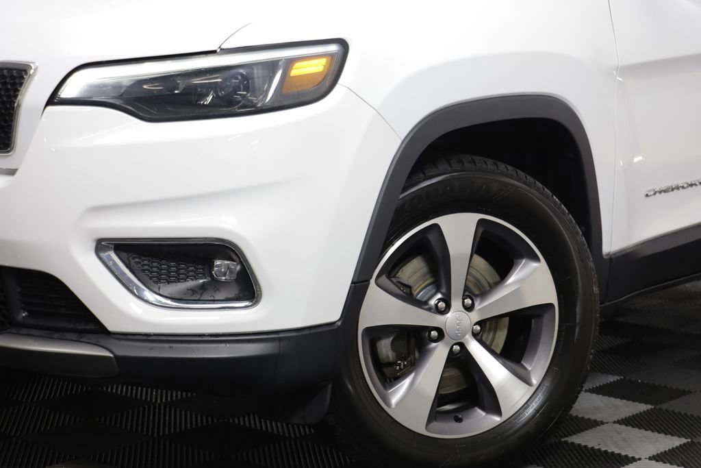 Used 2020 Jeep Cherokee Limited w/ Advanced Safety Group AWD/4WD image 3