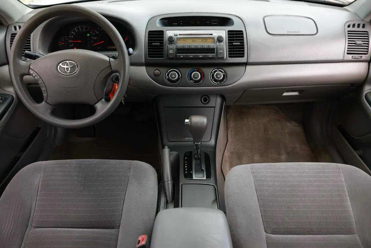 Used 2005 Toyota Camry SE FWD image 21