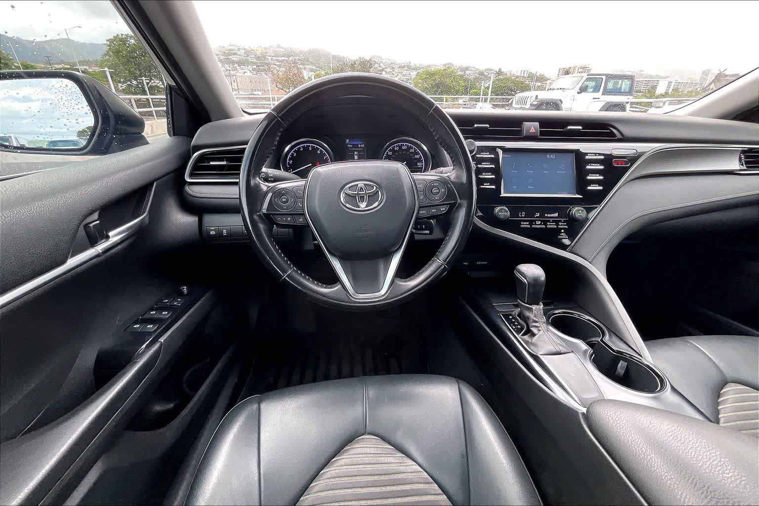 Used 2020 Toyota Camry SE FWD image 14