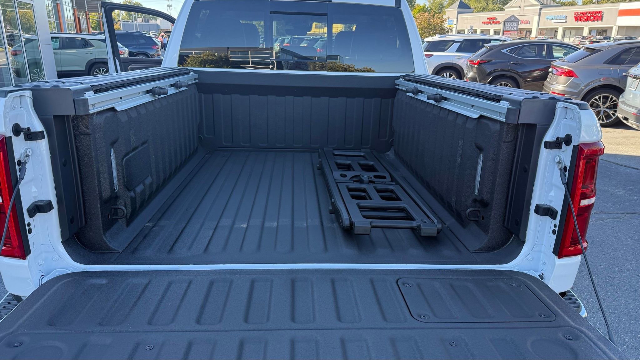 Used 2025 RAM 1500 Limited w/ Bed Utility Group image 38