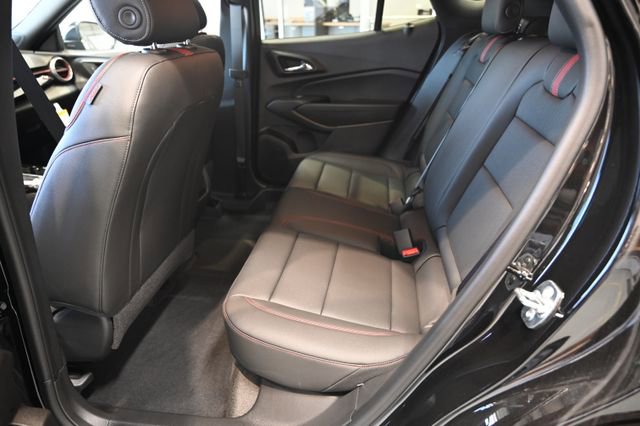 New 2026 Chevrolet Trax RS w/ Sunroof Package FWD image 11