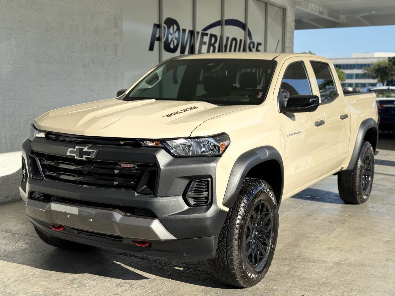 Used 2023 Chevrolet Colorado Trail Boss w/ Technology Package image 3