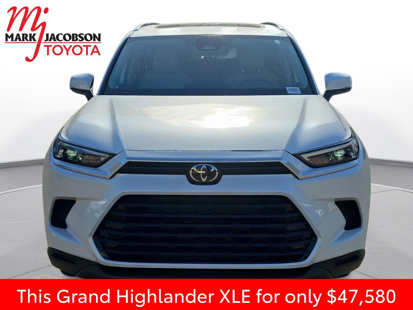 Used 2025 Toyota Grand Highlander AWD image 3