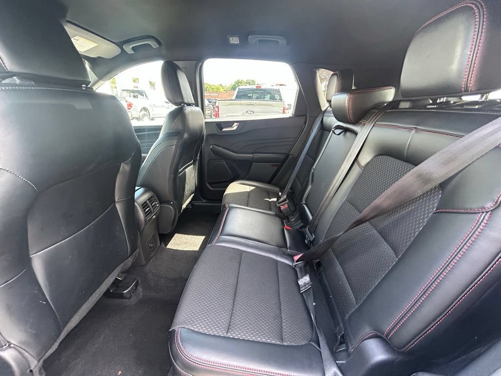 Used 2025 Ford Escape ST-Line Select AWD/4WD image 24