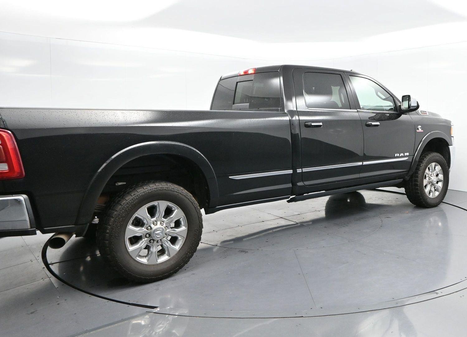 Used 2022 RAM 3500 Limited AWD/4WD image 7