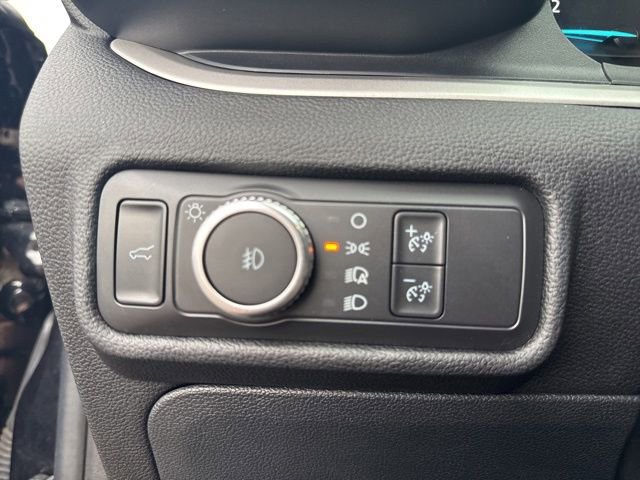 Used 2021 Ford Explorer XLT w/ Equipment Group 202A AWD/4WD image 15