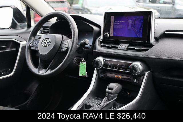 Used 2024 Toyota RAV4 LE image 21