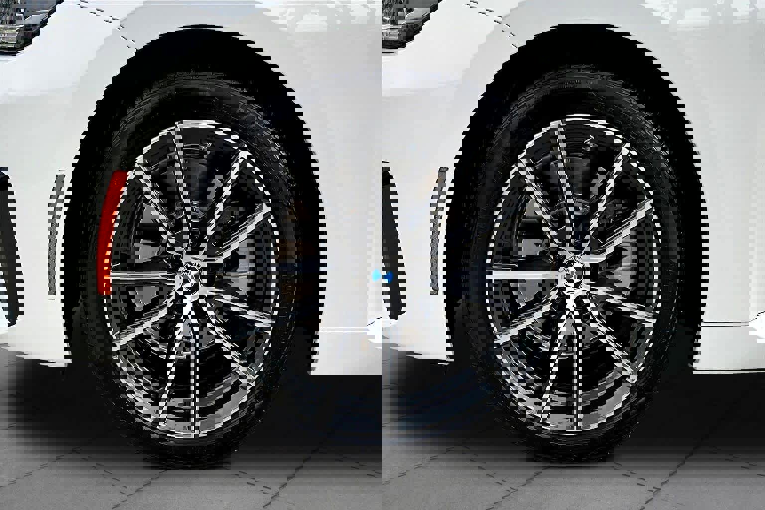 Used 2024 BMW 230i Coupe w/ Convenience Package image 9