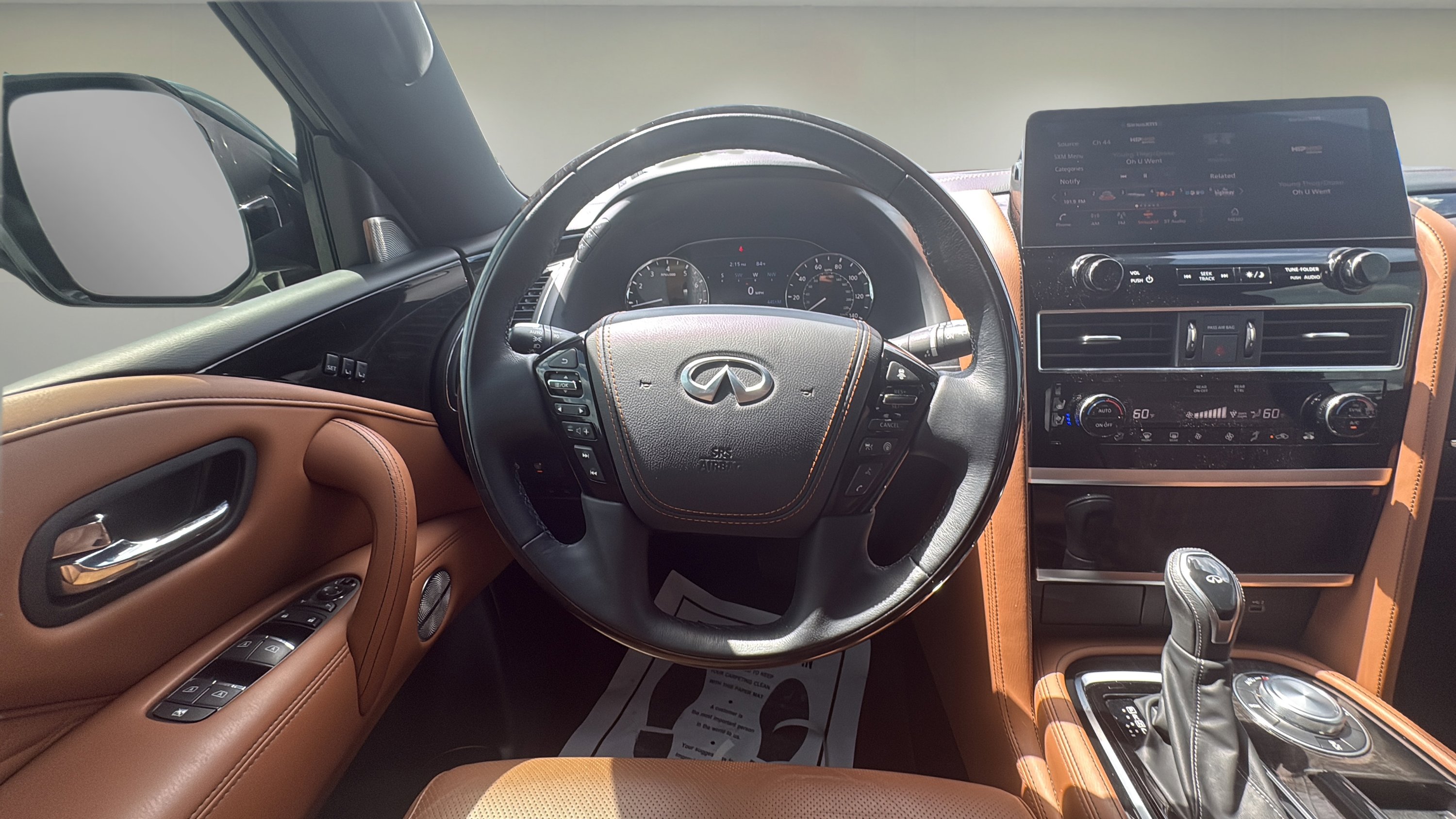 Used 2024 INFINITI QX80 Sensory image 11