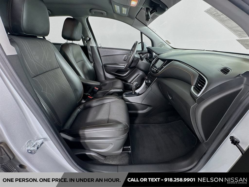 Used 2022 Chevrolet Trax LT w/ Sport Edition AWD/4WD image 25
