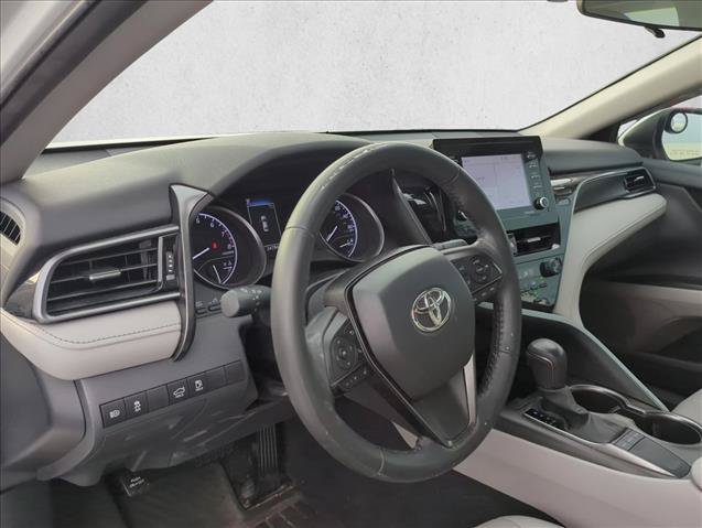 Used 2023 Toyota Camry SE FWD image 11