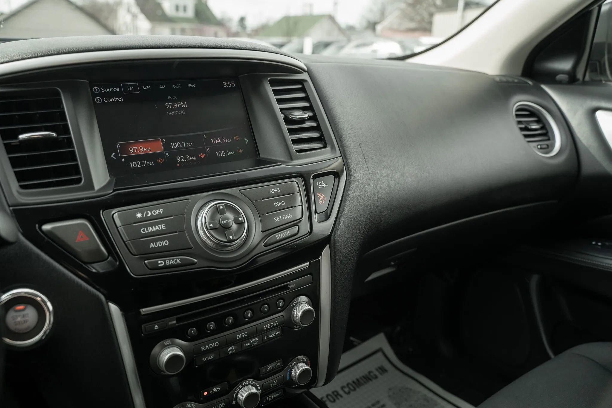 Used 2019 Nissan Pathfinder SV image 22