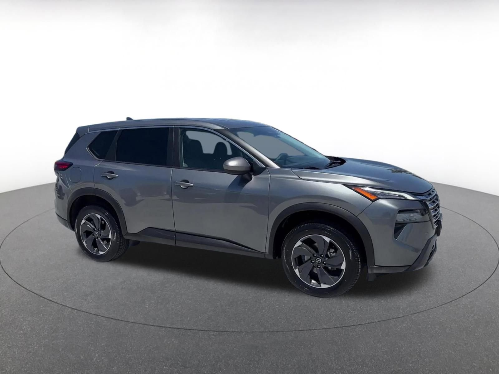 Used 2024 Nissan Rogue SV FWD video 2