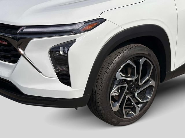 Used 2025 Chevrolet Trax RS w/ Driver Confidence Package FWD image 8