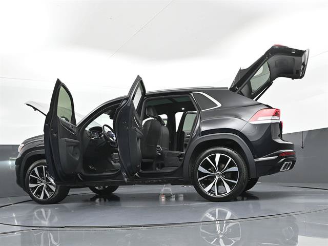 Used 2025 Volkswagen Atlas Cross Sport SEL Premium R-Line AWD/4WD image 53