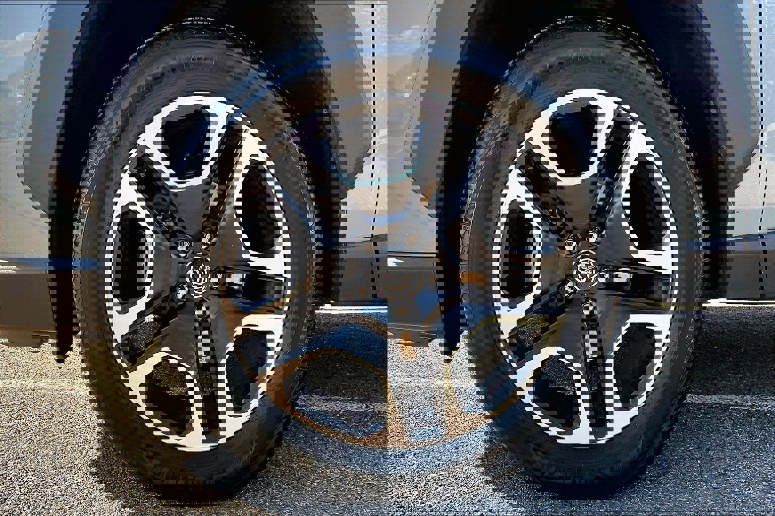 Used 2020 Toyota RAV4 Adventure image 9