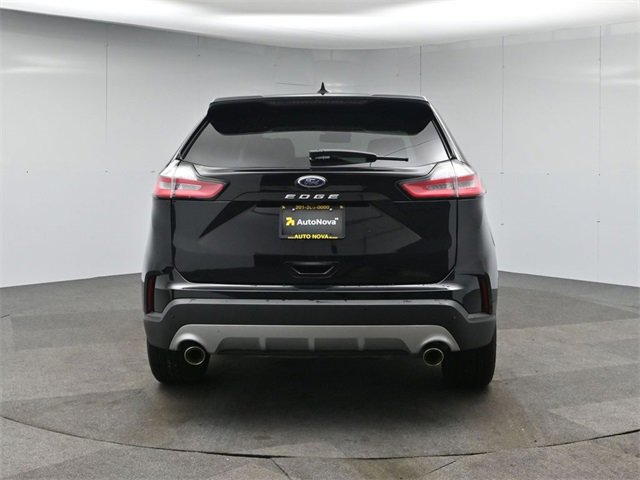 Used 2024 Ford Edge Titanium image 4