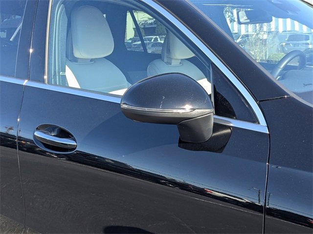 Used 2025 Mercedes-Benz GLC 300 image 13