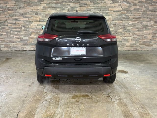 Certified 2025 Nissan Rogue SV image 6