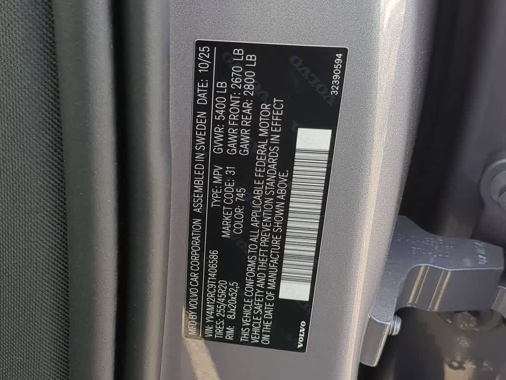 New 2026 Volvo XC60 B5 Plus w/ Protection Package Premier AWD/4WD image 33