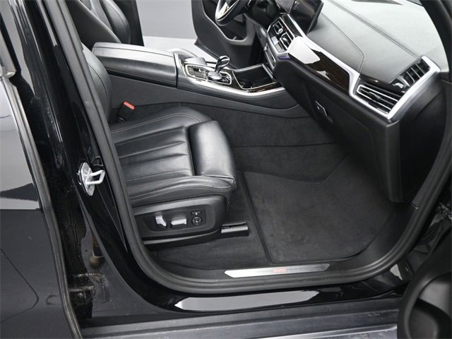 Used 2020 BMW X5 xDrive40i w/ Premium Package image 12
