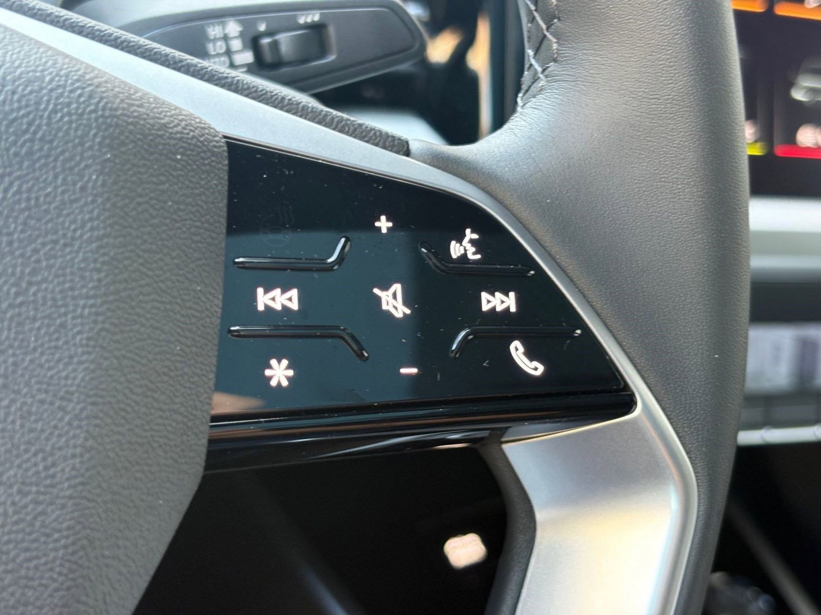 New 2026 Audi Q4 e-tron Premium image 25