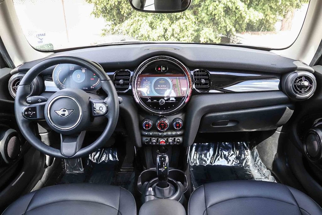 Used 2023 MINI Cooper 2-Door Hardtop FWD image 16