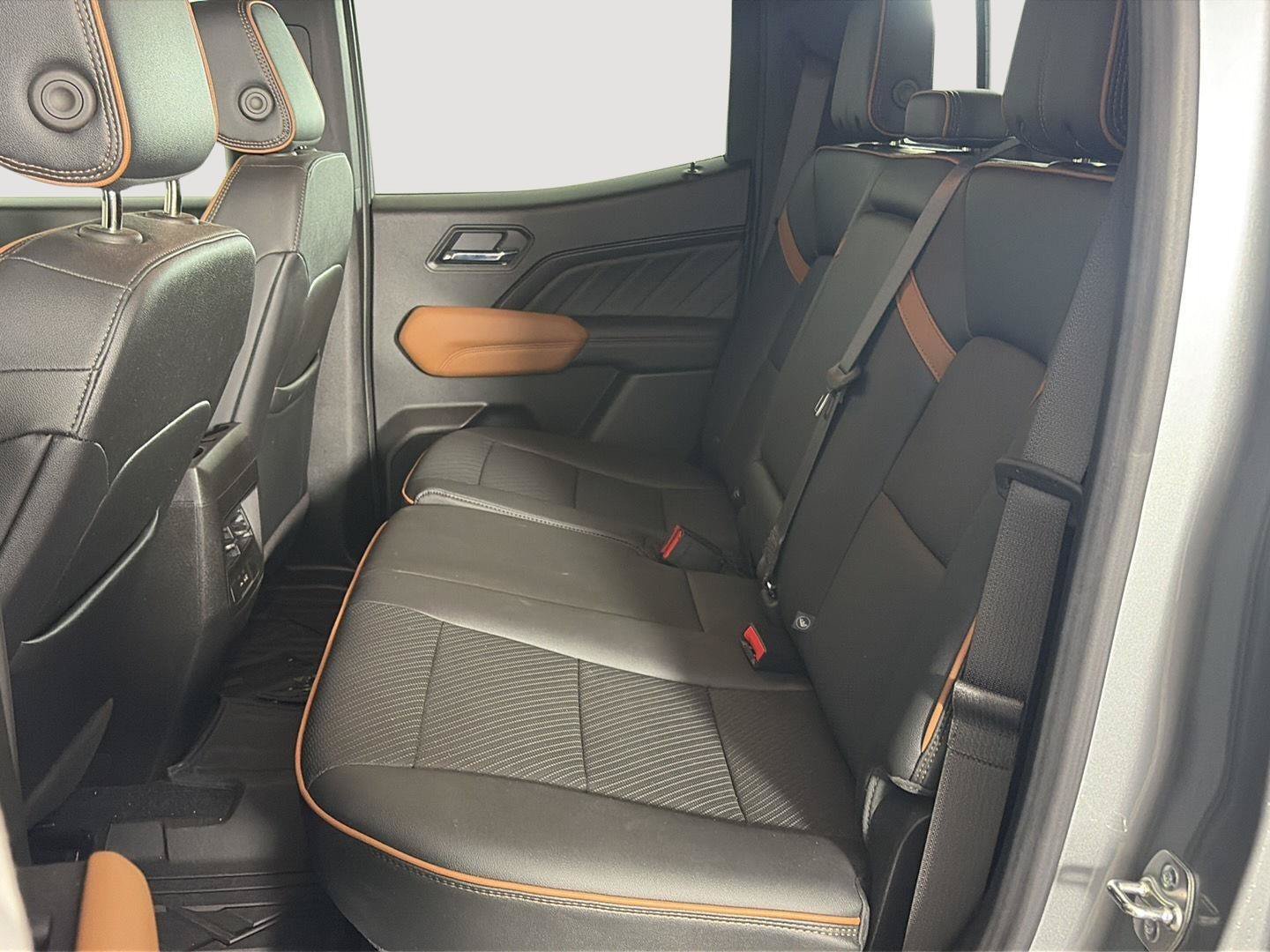 Used 2026 GMC Canyon AT4 w/ AT4 Premium Package AWD/4WD image 18