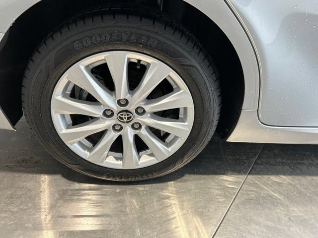 Used 2020 Toyota Camry LE w/ Cold Weather Package AWD/4WD image 17