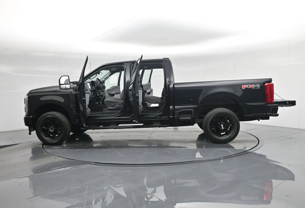 New 2026 Ford F250 XL w/ STX Appearance Package AWD/4WD image 37