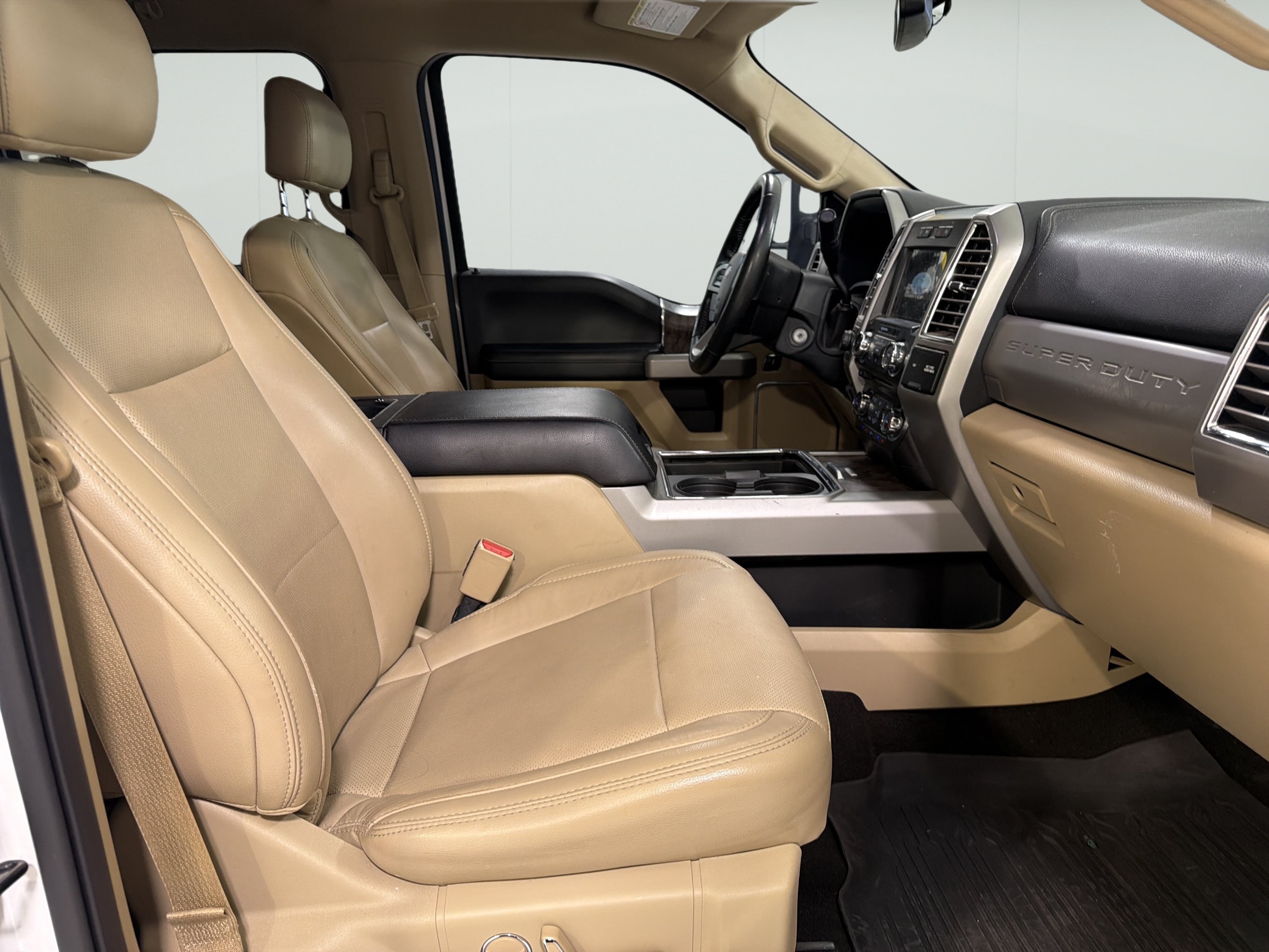 Used 2017 Ford F350 Lariat w/ Lariat Value Package AWD/4WD image 12