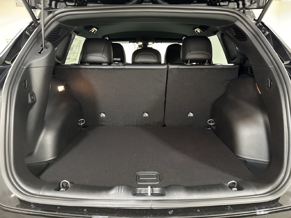 New 2026 Jeep Compass Latitude AWD/4WD image 23
