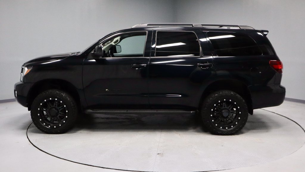 Used 2018 Toyota Sequoia TRD Sport AWD/4WD image 9
