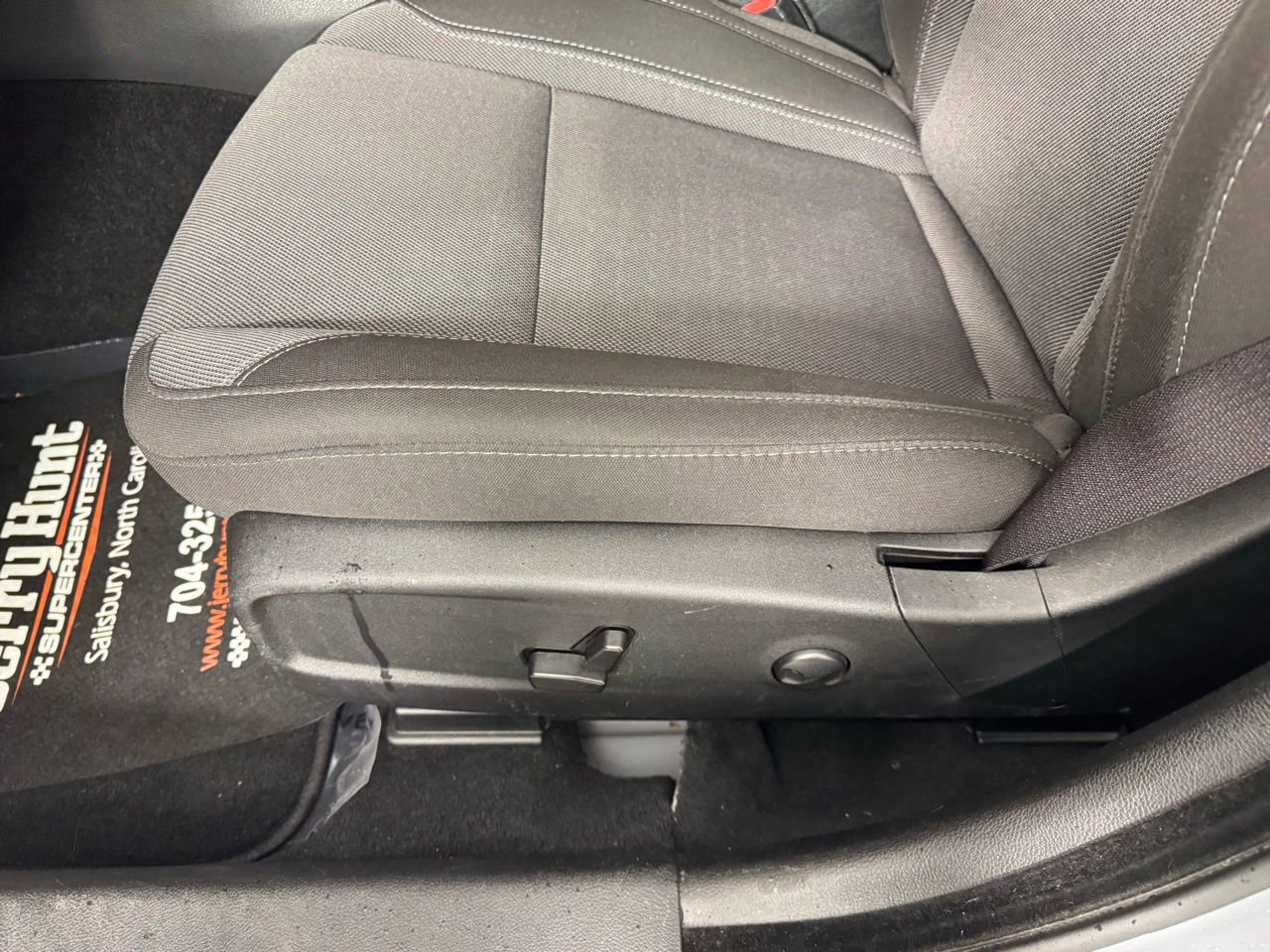 Used 2022 Dodge Charger SXT image 11