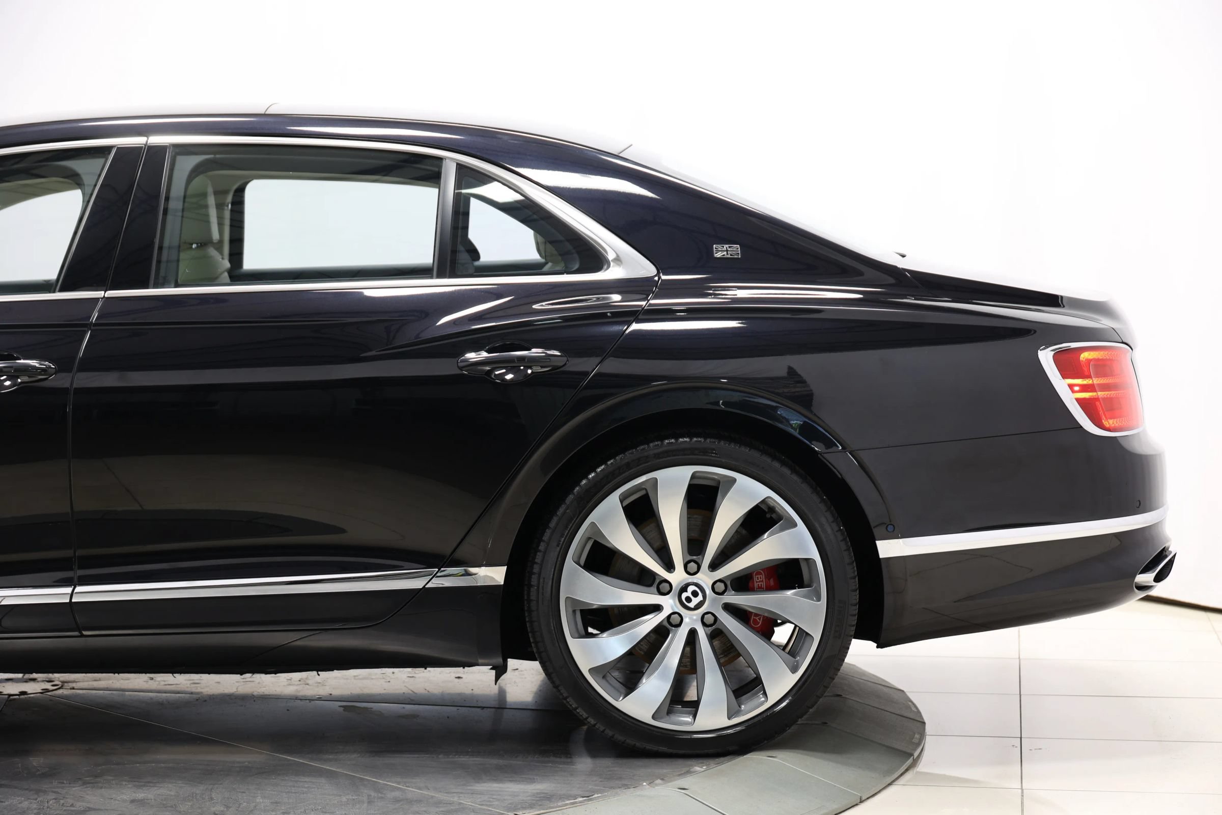 Used 2020 Bentley Flying Spur W12 w/ First Edition Specification AWD/4WD image 10