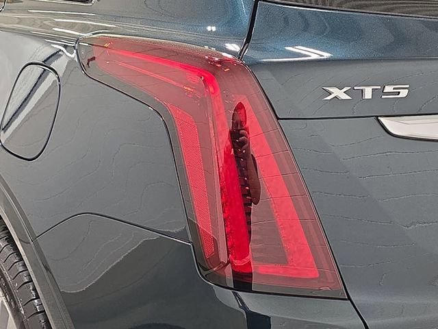 Used 2024 Cadillac XT5 Premium Luxury image 32