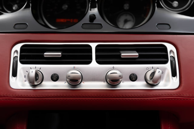 Used 2001 BMW Z8 RWD image 95