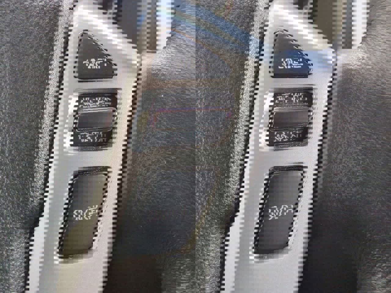 Used 2018 Nissan Titan SL image 25