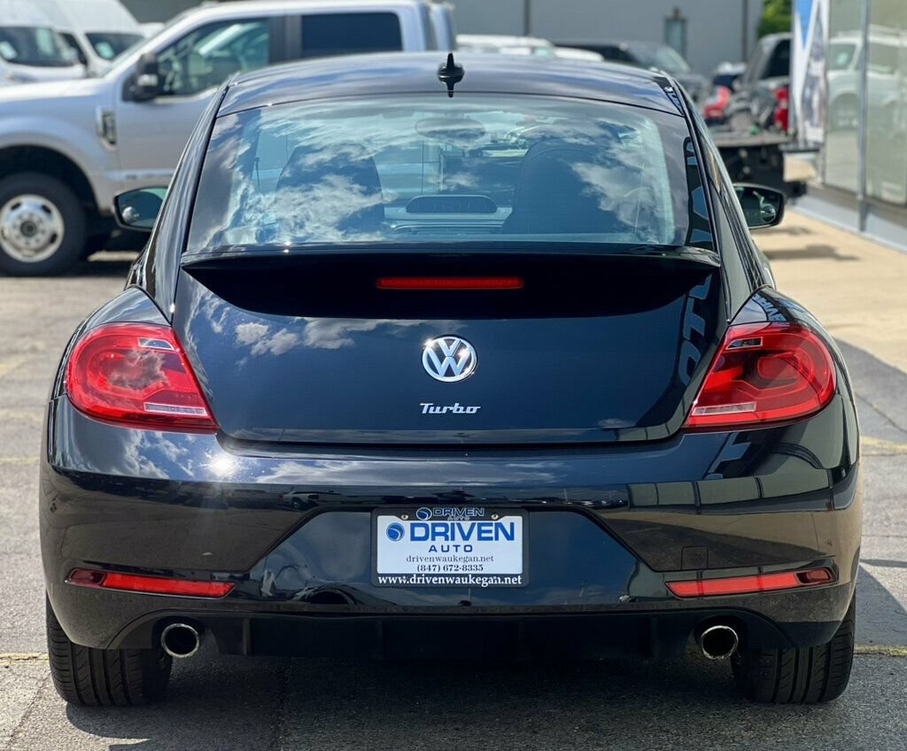 Used 2015 Volkswagen Beetle R-Line FWD image 4