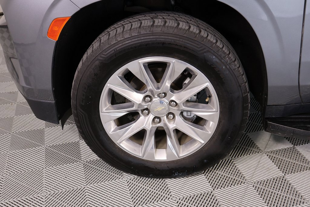 Used 2022 Chevrolet Suburban Premier image 20