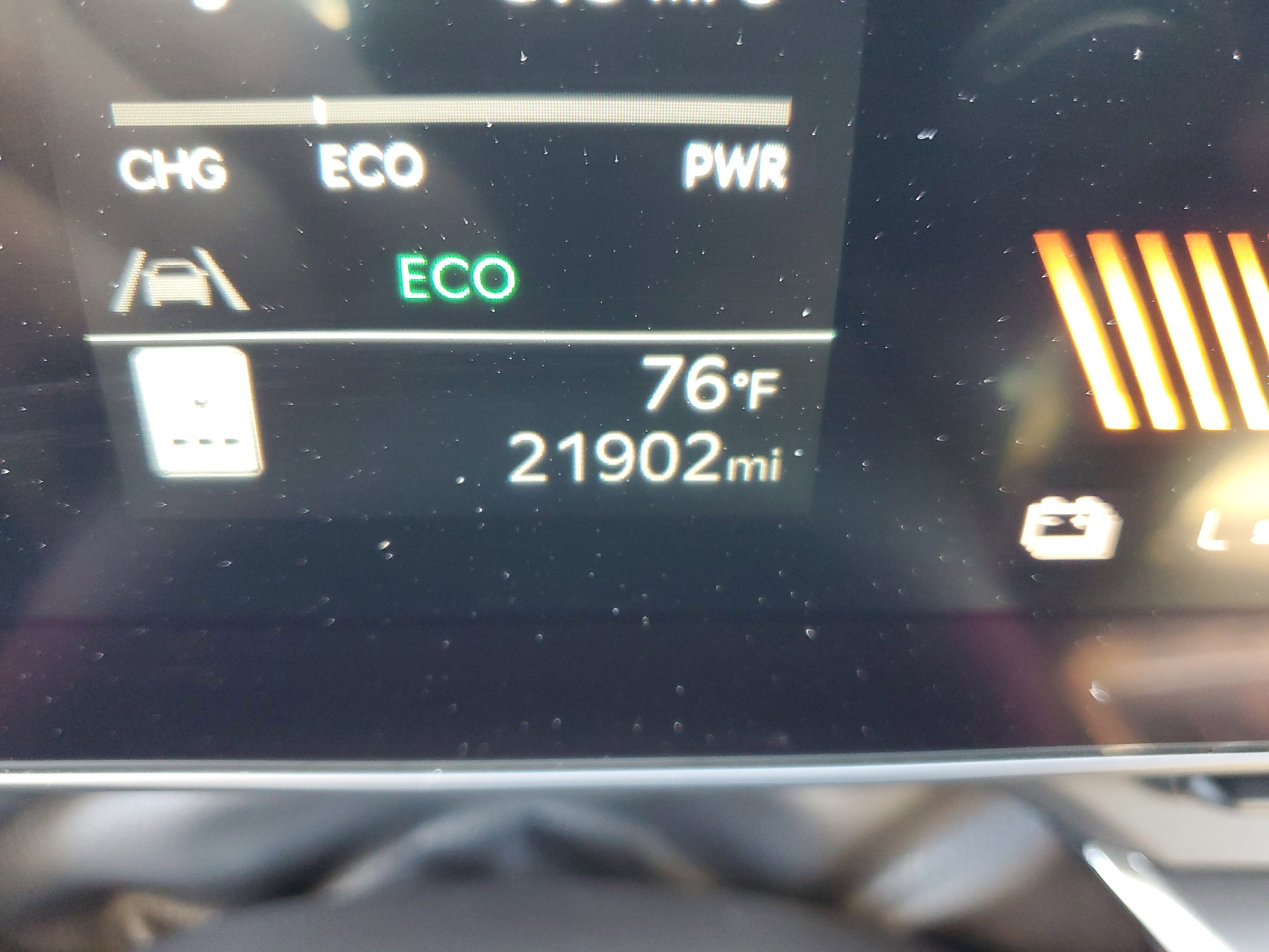 Certified 2025 Kia Carnival EX image 27