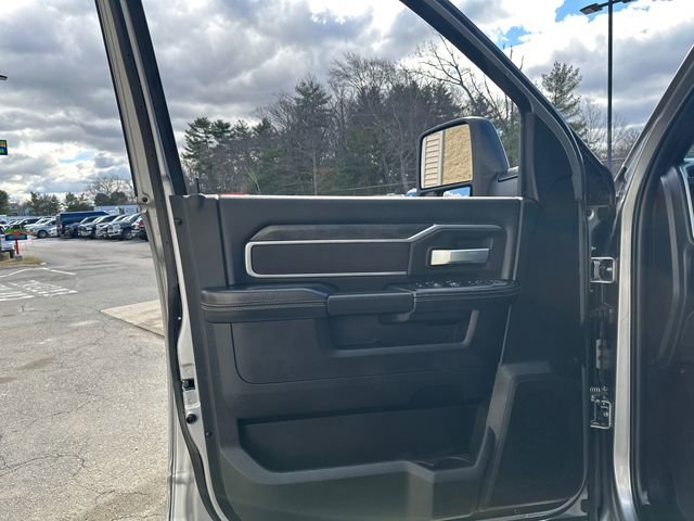 Used 2024 RAM 2500 Big Horn w/ Safety Group image 24