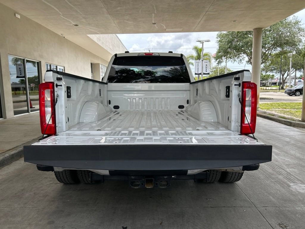 Used 2025 Ford F350 XLT w/ FX4 Off-Road Package AWD/4WD image 18