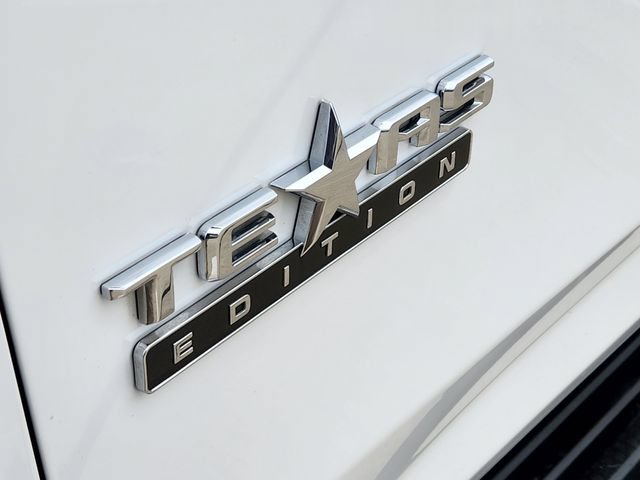 Used 2021 Chevrolet Tahoe Premier w/ Premium Package RWD image 11