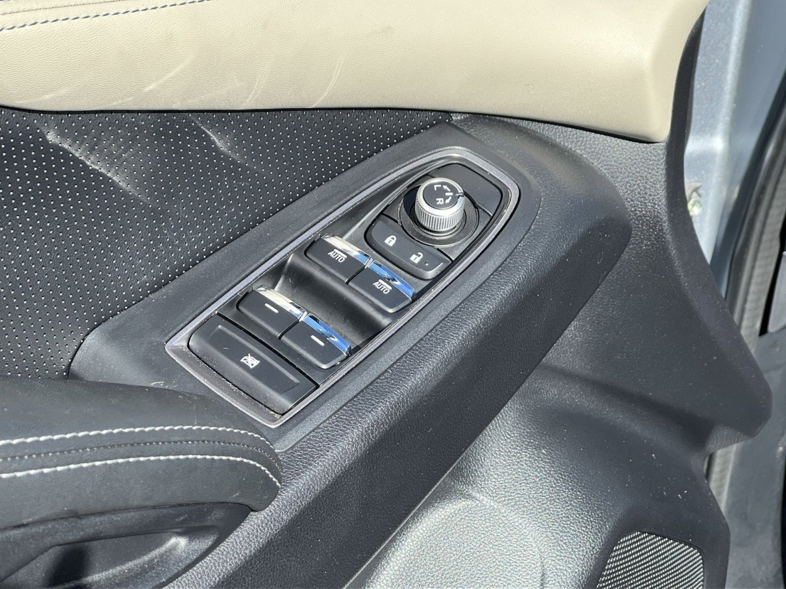 Used 2020 Subaru Ascent Limited w/ Technology Package image 16