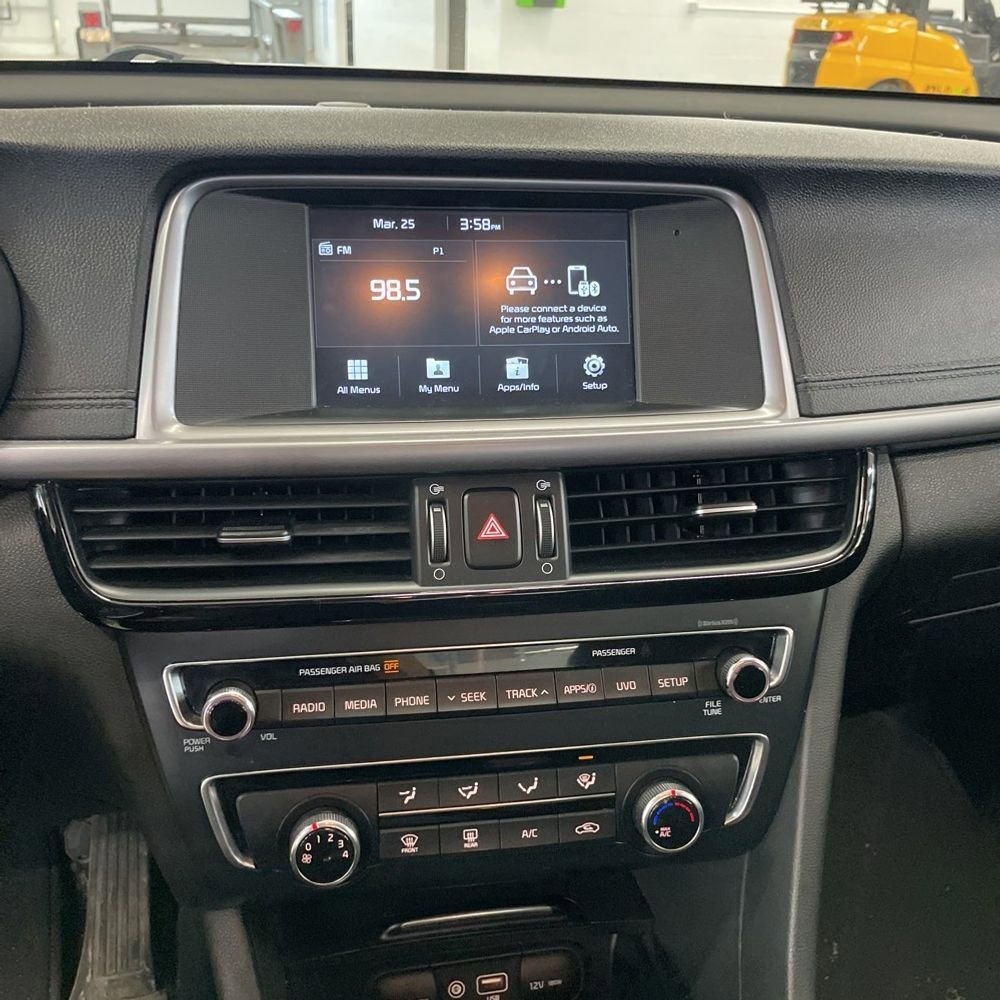 Used 2018 Kia Optima LX image 9