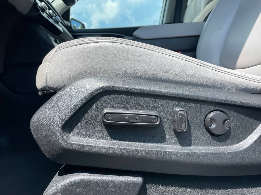 Certified 2025 Honda Pilot Touring image 28