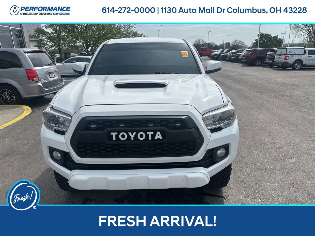 Used 2016 Toyota Tacoma TRD Sport image 9
