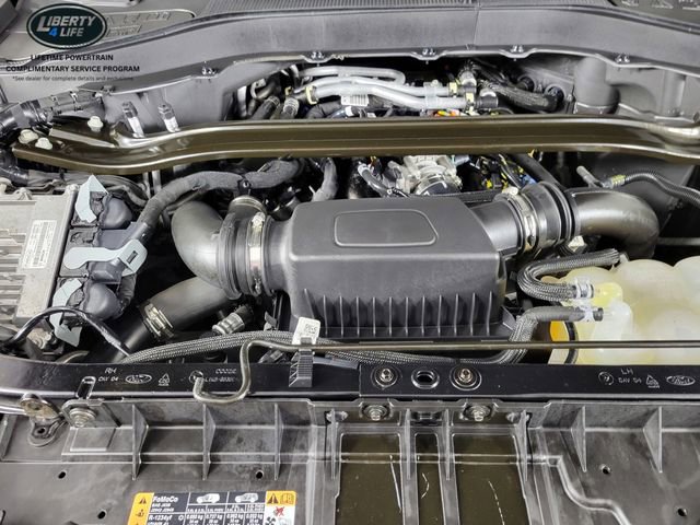 Certified 2023 Ford Explorer Platinum w/ Technology Package AWD/4WD image 36