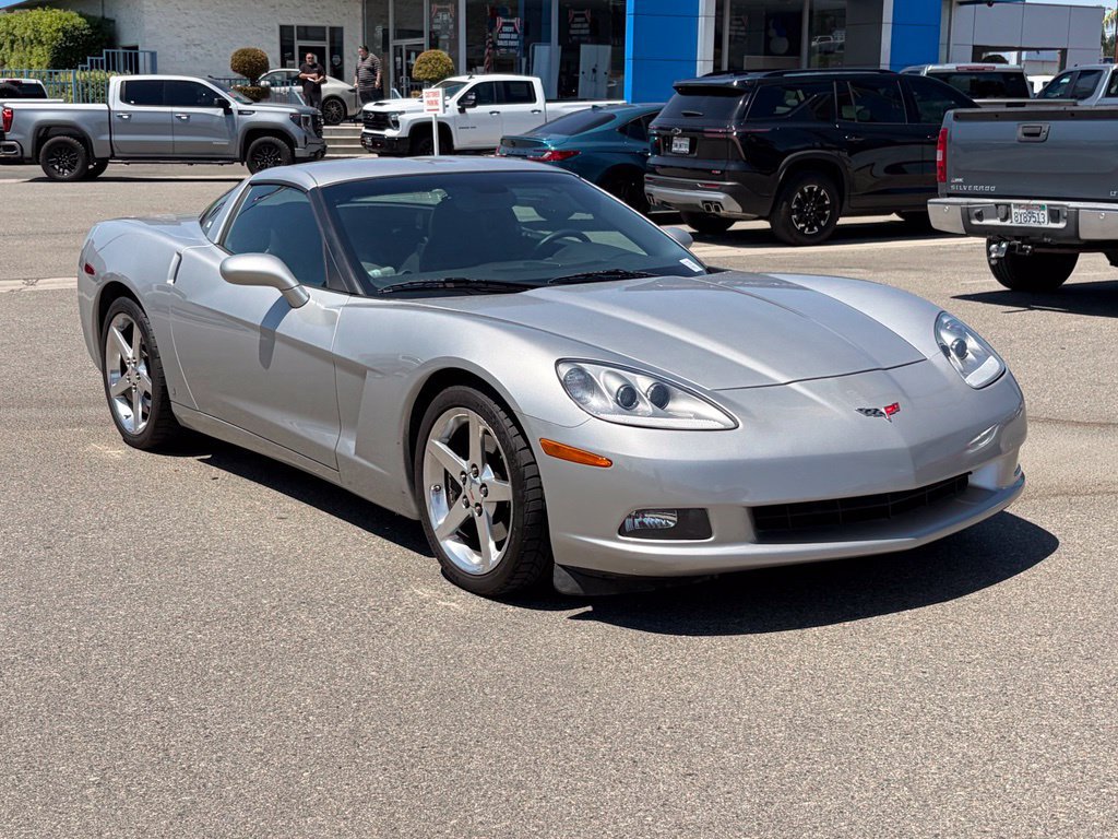 Used 2007 Chevrolet Corvette Coupe RWD image 3